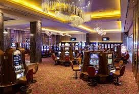 live dealer blackjack table with hd streaming